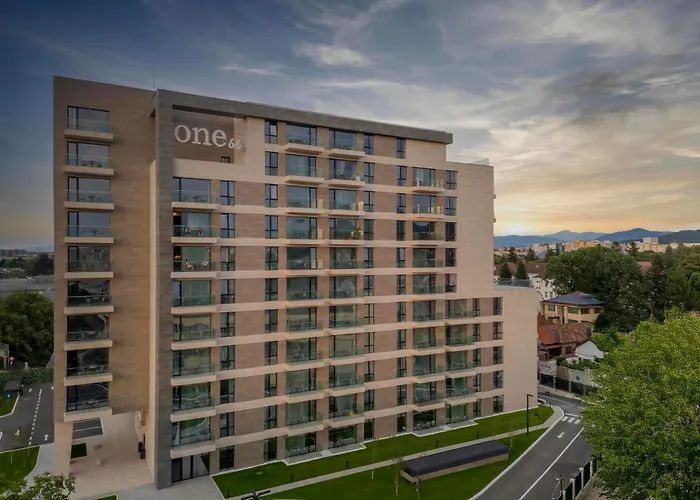 Hotel One66 - Luxury